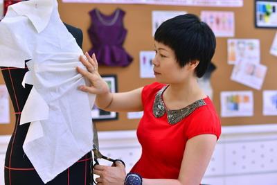 章瓯雁92届 服设